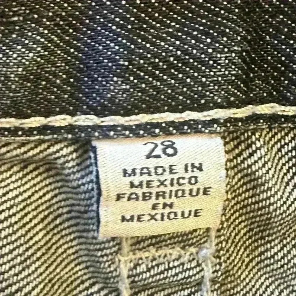 True Religion “Skinny” With Flap Jeans With Distressing And Patches Size 28 EUC!